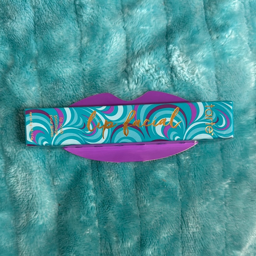 Tarte Blue Lip Facial